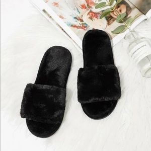 Faux Fur Black Slides SZ 8